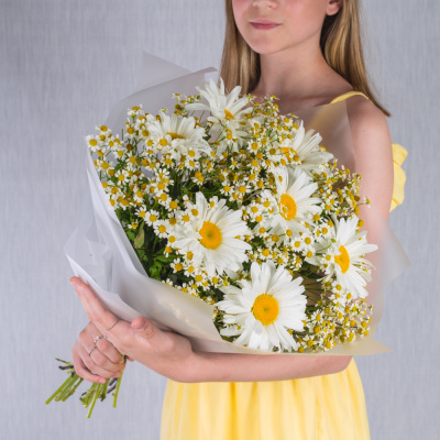 Букет "Мечты о безоблачном счастье" с ромашками N 36293 Букет "Мечты о безоблачном счастье" с ромашками N 36293