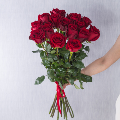 Букет из 15 Красных роз Эквадор 60 см 36403 Букет из 15 Красных роз Эквадор 60 см 36403