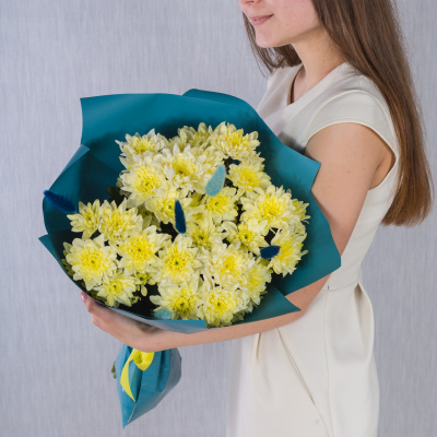 Букет кустовых хризантем с лагурусом N 47180 Букет кустовых хризантем с лагурусом N 47180