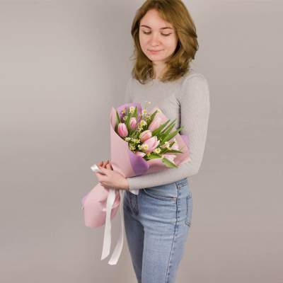 9 тюльпанов с ромашками N 46336 9 тюльпанов с ромашками N 46336