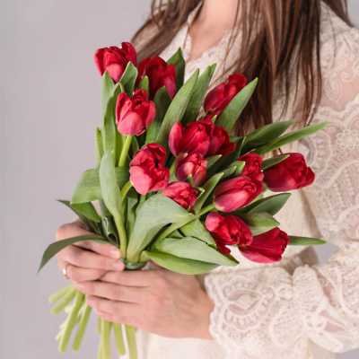 Тюльпаны красные 15 шт. 28774 Тюльпаны красные 15 шт. 28774