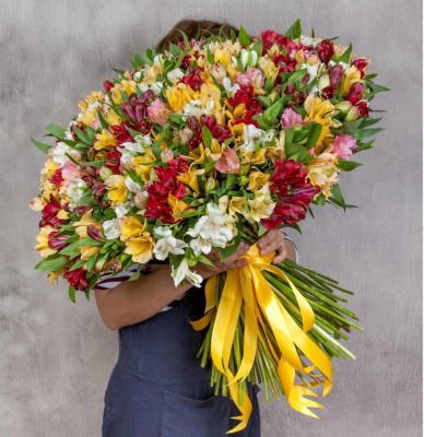 Букет из 101 Альстромерии 7319 Букет из 101 Альстромерии 7319