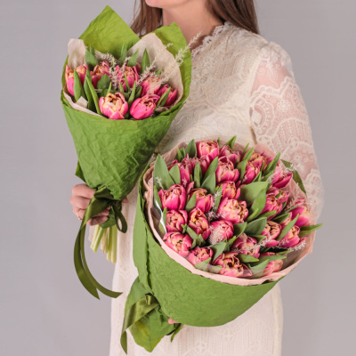 Букеты из пионовидных тюльпанов Колумбус для мамы и дочки 59868 Букеты из пионовидных тюльпанов Колумбус для мамы и дочки 59868