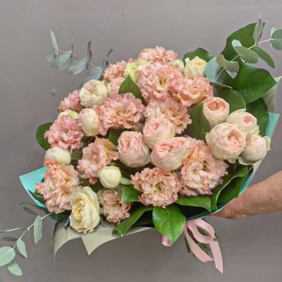 Букет "Ванильный пломбир" из кустовых пионовидных роз и эустомы N 45006 Букет "Ванильный пломбир" из кустовых пионовидных роз и эустомы N 45006