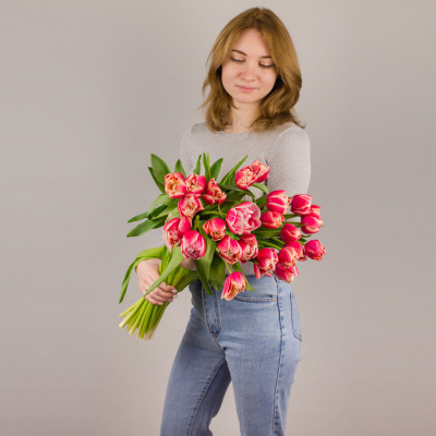 Букет из 15 пионовидных тюльпанов Колумбус 46325 Букет из 15 пионовидных тюльпанов Колумбус 46325