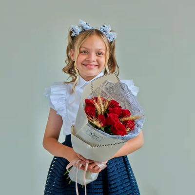 Букет 11 роз Кения с колосьями N 84333