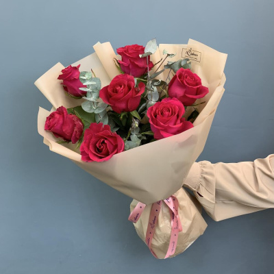 Букет с розовыми розами 60 см. и эвкалиптом N 76724 Букет с розовыми розами 60 см. и эвкалиптом N 76724