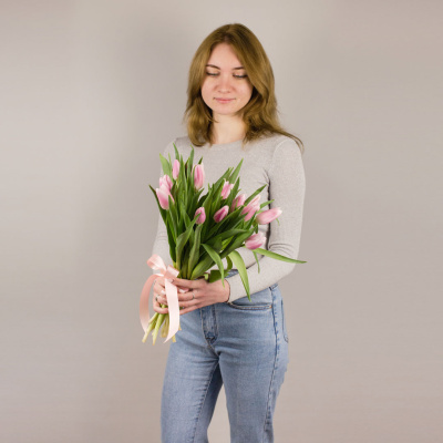 Тюльпаны розовые 15 шт. (без упаковки) 28774 Тюльпаны розовые 15 шт. (без упаковки) 28774