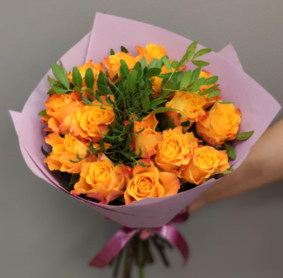 Букет "Мелодия цветов-15" из кенийских оранжевых роз N 7129-Ор Букет "Мелодия цветов-15" из кенийских оранжевых роз N 7129-Ор
