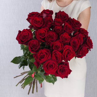 Букет из 25 Красных роз 60 см 7305 Букет из 25 Красных роз 60 см 7305
