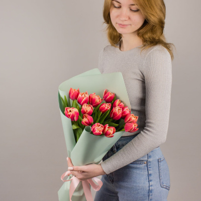 Букет из 15 пионовидных тюльпанов Колумбус 46326 Букет из 15 пионовидных тюльпанов Колумбус 46326