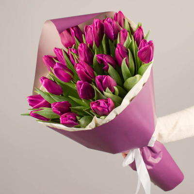 Букет из 25 фиолетовых тюльпанов 46175 Букет из 25 фиолетовых тюльпанов 46175