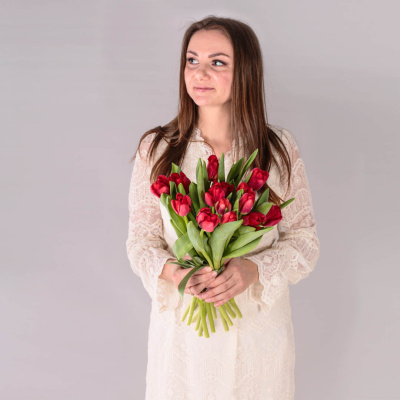 Тюльпаны красные 15 шт. 28774 Тюльпаны красные 15 шт. 28774