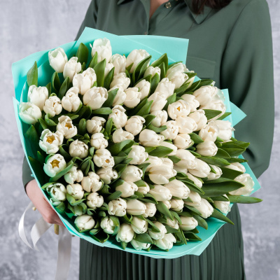 Букет 101 белый тюльпан в упаковке 5505 Букет 101 белый тюльпан в упаковке 5505