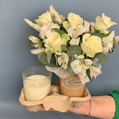 Сет "Ванильный". Набор стаканчик с цветами и аромасвечой в стаканчике 70346