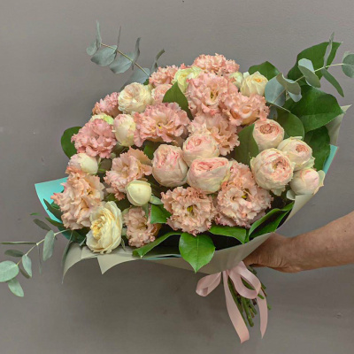 Букет "Ванильный пломбир" из кустовых пионовидных роз и эустомы N 45006 Букет "Ванильный пломбир" из кустовых пионовидных роз и эустомы N 45006