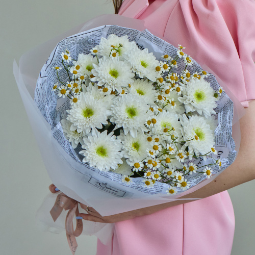 Букет с хризантемой и танацетумом ромашками арт. 84569