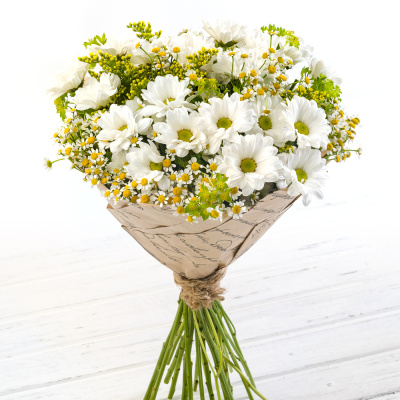 Букет с хризантемой и ромашками "Ясное утро" 36294 Букет с хризантемой и ромашками "Ясное утро" 36294