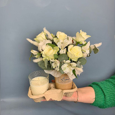 Сет "Ванильный". Набор стаканчик с цветами и аромасвечой в стаканчике 70346