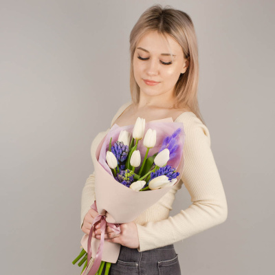 Букет из тюльпанов с гиацинтами (9+3) 46932 Букет из тюльпанов с гиацинтами (9+3) 46932