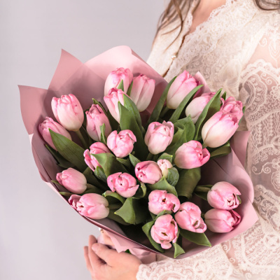 Букет из 25 нежно-розовых тюльпанов 46175 Букет из 25 нежно-розовых тюльпанов 46175