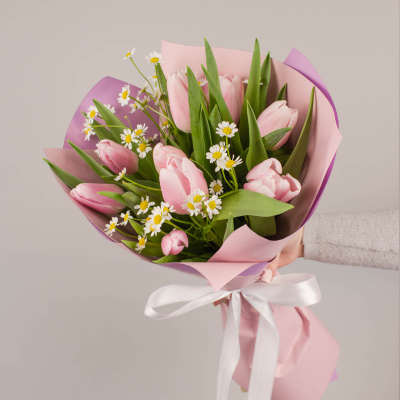 9 тюльпанов с ромашками N 46336 9 тюльпанов с ромашками N 46336